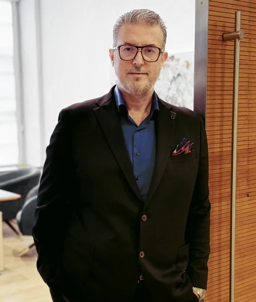 Dr. Georgios Hristopoulos, Facharzt für Plastische und Ästhetische Chirurgie in Köln